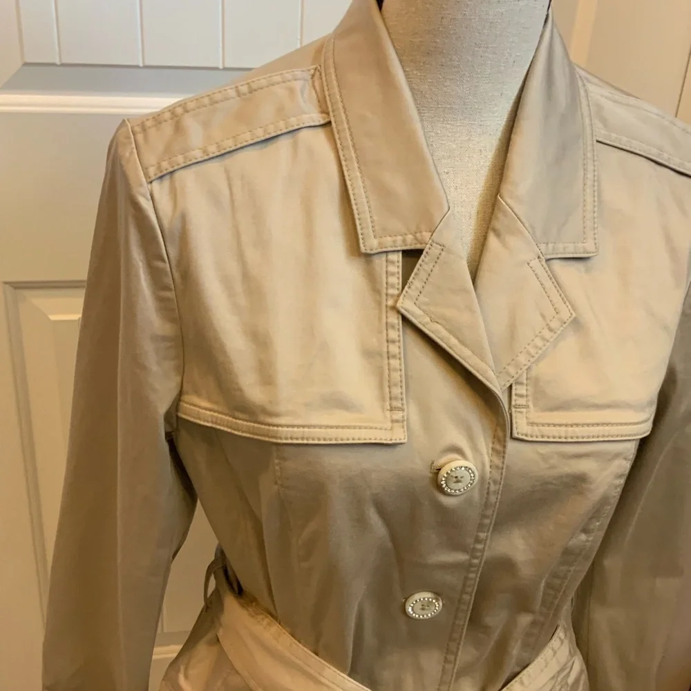 NWT White House Black Market sz 14 casual short trench, tan - Picture 7 of 8